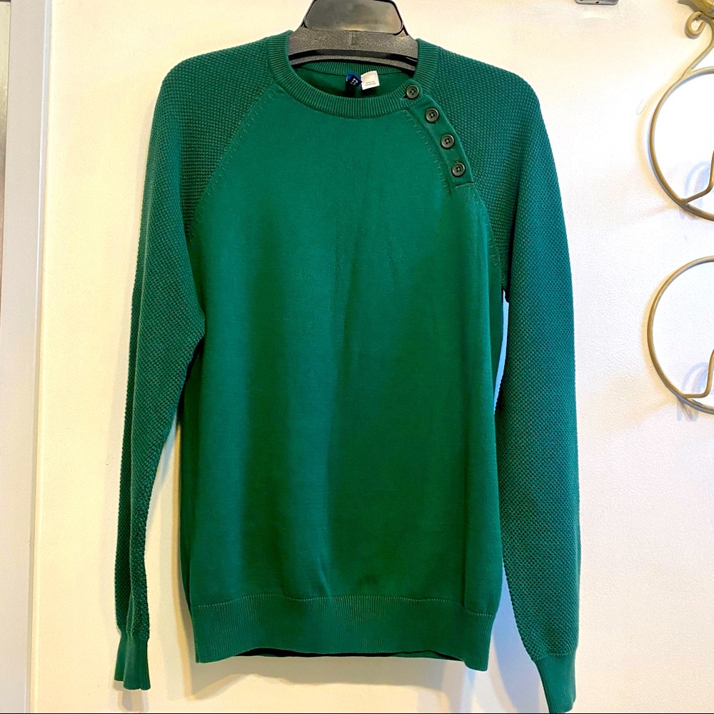 H&M sweater Men size S used in condition
